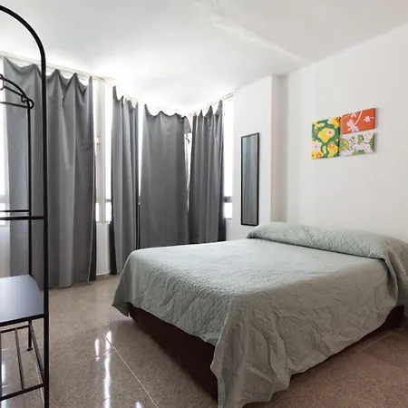 Piso Con Piscina Comunitaria *