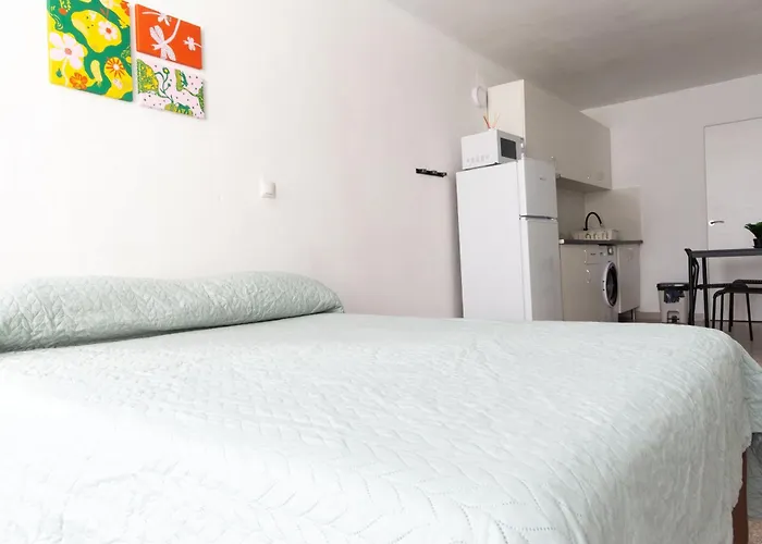 Piso Con Piscina Comunitaria