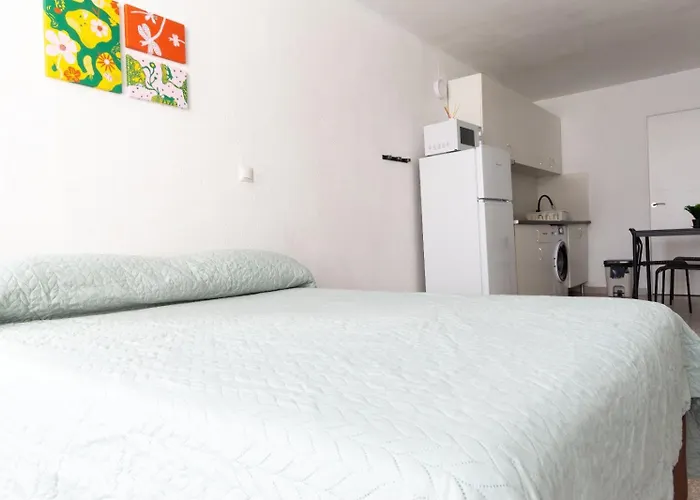 Piso Con Piscina Comunitaria *